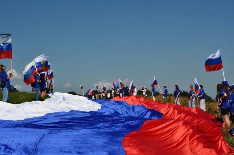 Вы сейчас просматриваете Сегодня Тамбовская область вместе со всей страной отмечает День государственного флага Российской Федерации!